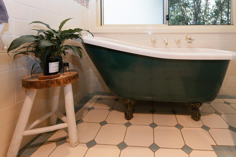 Bathroom 2, Telegraph Retreat Cottages, Port Macquarie-Hastings - Pt B