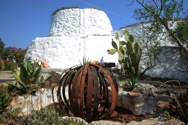 Others 5, Trullo Mareposa, Lecce