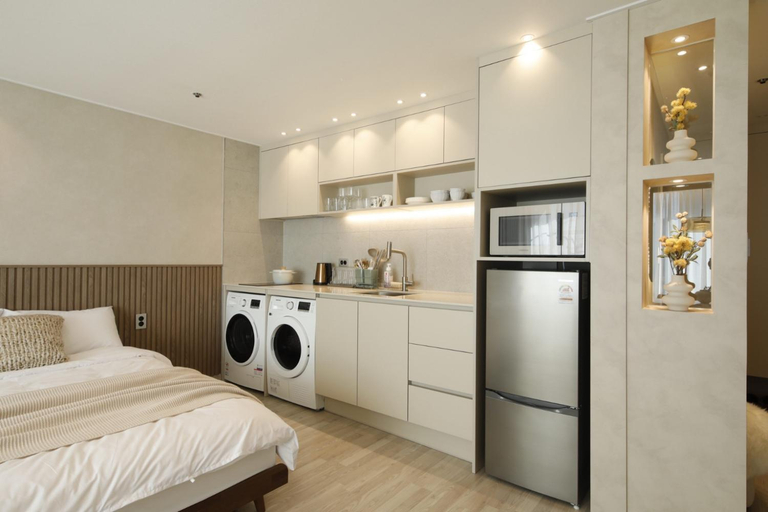 Others 3, Hongdae St10, wide,bright & stylish house, Mapo