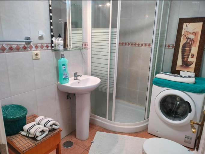 Bathroom, Arguineguin 2bedrooms piscina swimming pool apartment, Las Palmas