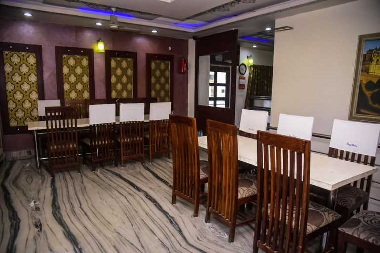Food & Drinks 4, New Hotel Blue Moon, Jaipur