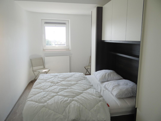 Bedroom 3, Apartment in Nieuwpoort near the Beach, West-Vlaanderen