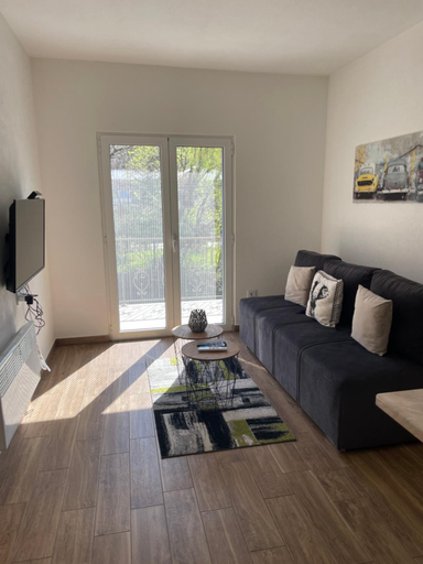5, Central park, Irig