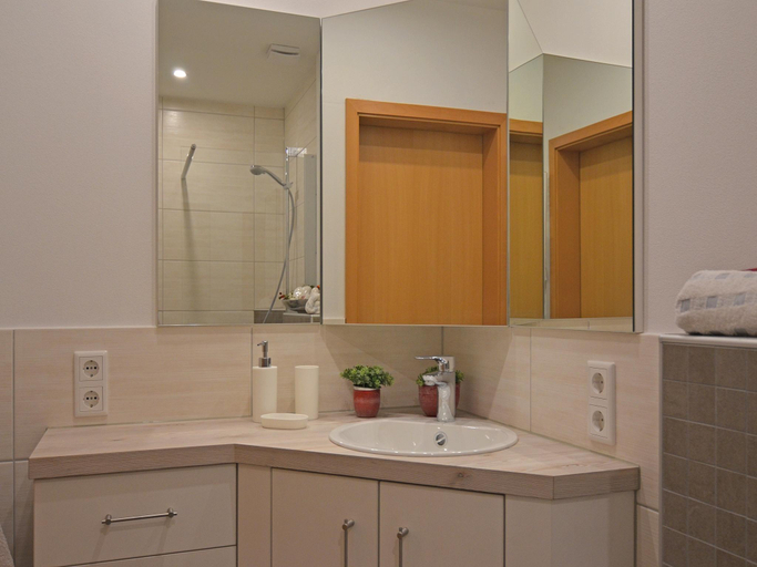Bathroom 3, Ferienwohnung in Madfeld nahe Wald, Hochsauerlandkreis