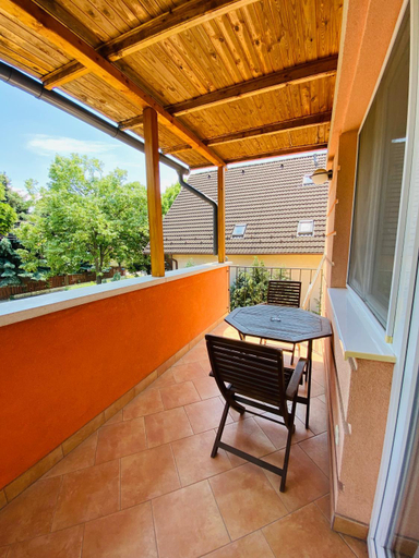 Others 4, Gabi Lux Apartman, Hajdúszoboszló