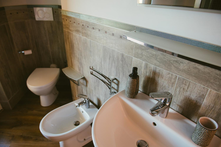 Bathroom 4, Boteroom Relais, Frosinone