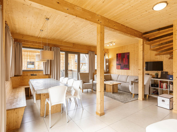 Others 3, Nice chalet with whirlpool, Murau