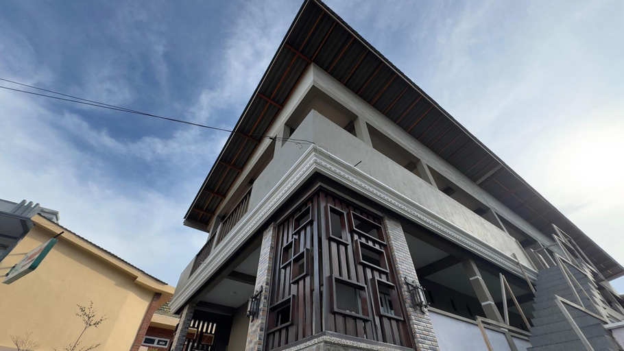 Exterior & Views 1, Saputra View Bromo Guest House, Probolinggo