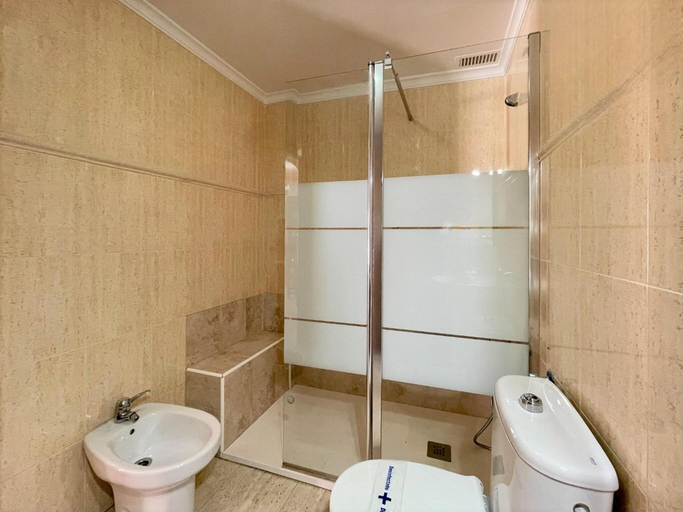 Bathroom 3, Apartment in Vera Playa near the Beach, Almería