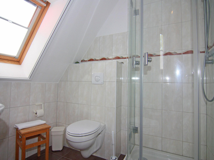 Bathroom, Appartementhaus in Trassenheide, Vorpommern-Greifswald