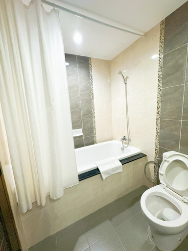 Bathroom 4, Green Hill Hotel Phayao, Muang Phayao