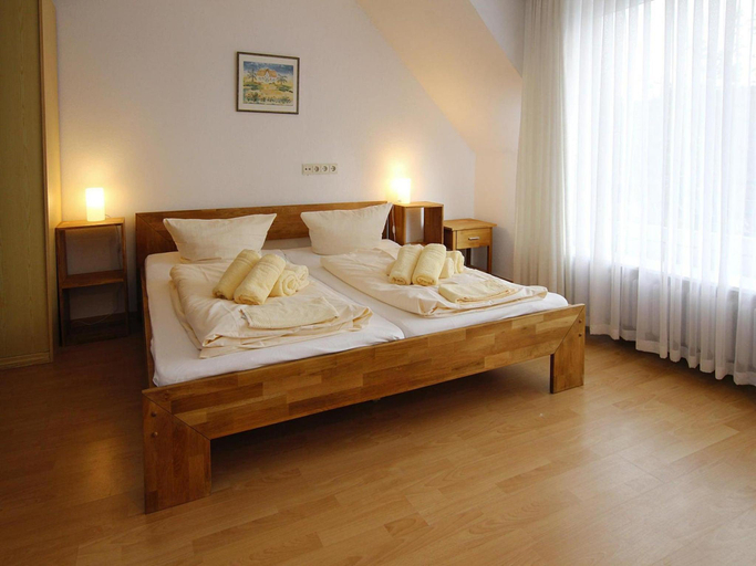 Bedroom 2, Ferienwohnung in Westerland auf Sylt, Nordfriesland