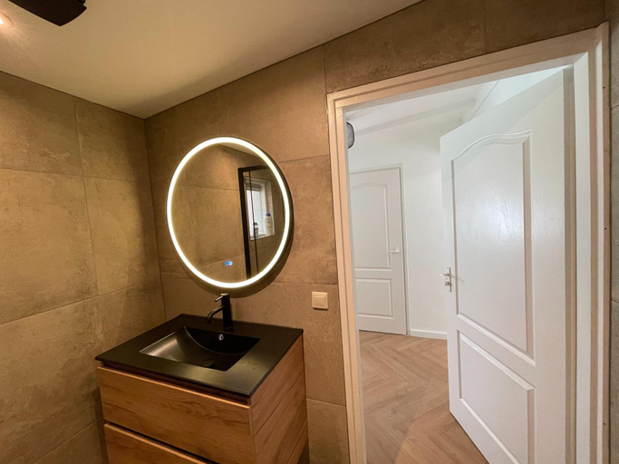 Bathroom, Holiday Home in Zelhem near Forest and Golf, Zelhem