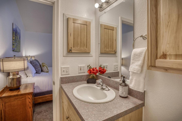 Bathroom 3, 28 Dragoon Ct ("Bungalow del Bosque"), Archuleta