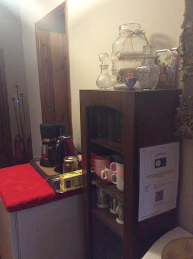 Bedroom 3, Ey-Giann, Central Greece