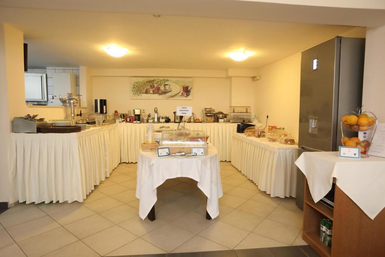 Food & Drinks 5, City Life Port Hotel , Crete