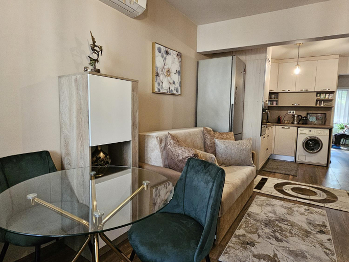 Others 3, Bright Inn - Holiday & Business Appartment, Stolichna