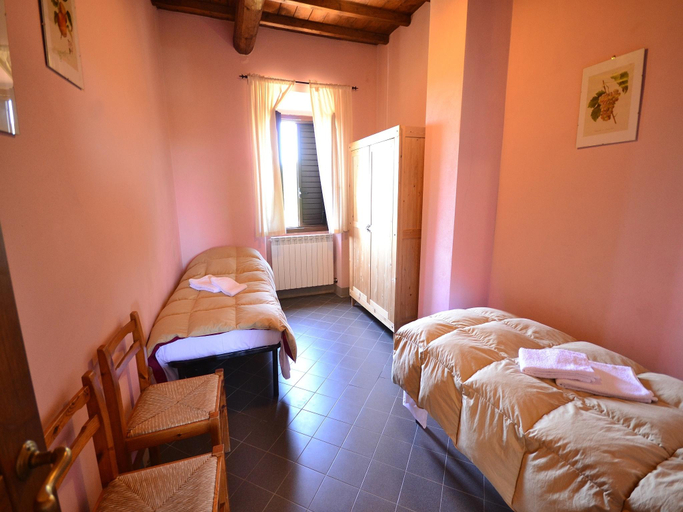 Bedroom 2, Scenic Apartment with Pool, Florence
