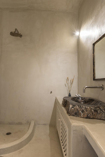 Bathroom 5, Parathyra Cave Houses by Cycladica, South Aegean