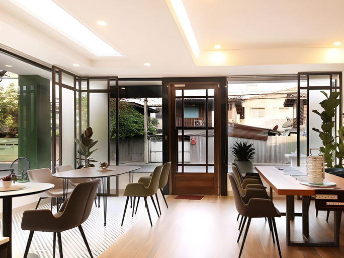 Food & Drinks 5, Viva Lavida Hotel, Huai Kwang