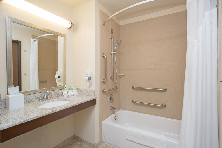 Bathroom 4, Holiday Inn Express & Suites Glendive by IHG, Dawson