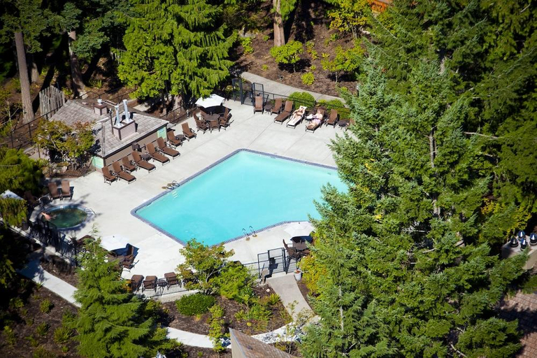Sport & Beauty 2, Resort at The Mountain; BW Premier Collection, Clackamas