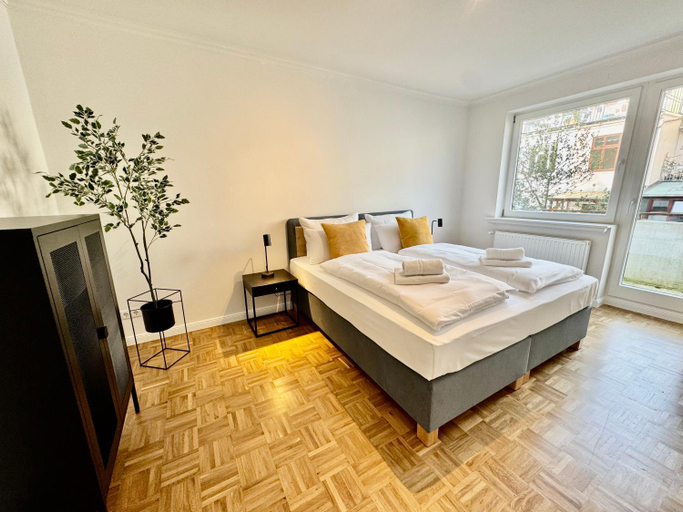Bedroom 2, MEL&BENS Modern Oak-Apartments fur bis zu 12 Personen, Bremen