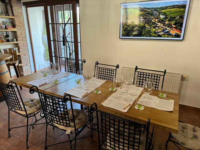 Food & Drinks 4, Zabinec - penzion, vinoteka, Břeclav