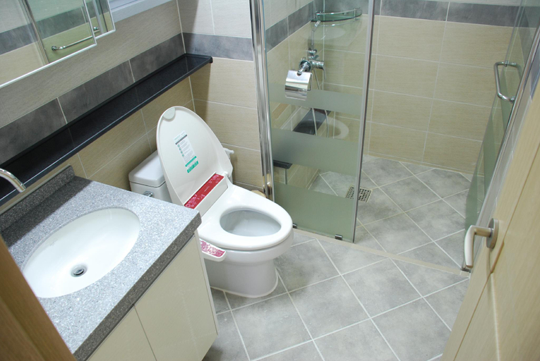 Bathroom, Beverly Hills Suite Residence, Geoje