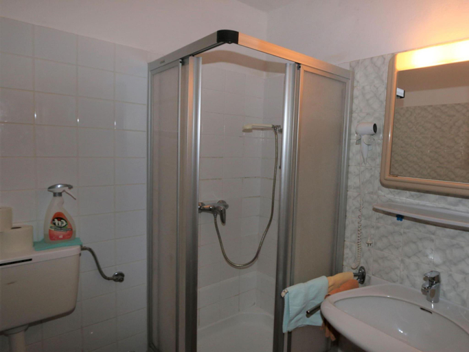 Bathroom 3, Apartment in Vorberg near Dachstein Glacier, Liezen