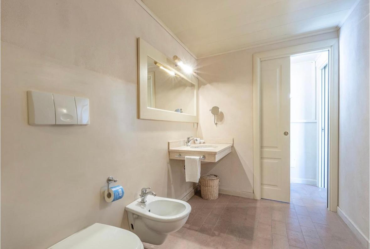 Bathroom, Agriturismo il Ghiaccio, Livorno