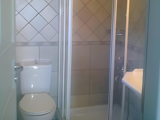 Bathroom 3, Thoukididis, Epirus