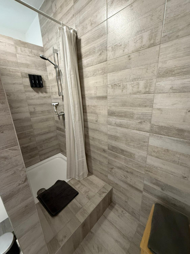 Bathroom 3, Soulfactory Apartments, Neu-Ulm