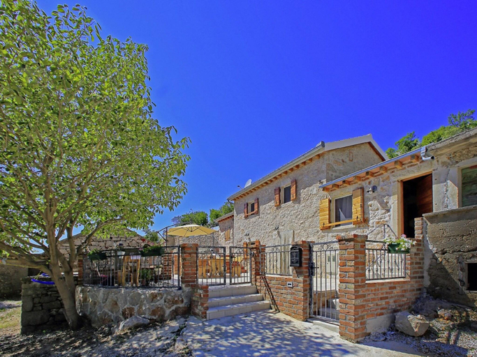 Exterior & Views 1, Holiday Home in Starigrad with Sea View, Starigrad