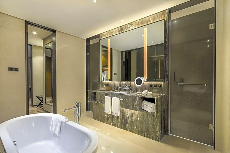 Bathroom, Wyndham Grand Plaza Royale Kaidi, Chuzhou