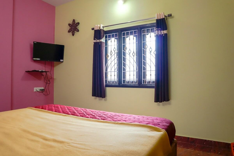 Bedroom 2, Lakeside Home Stay Villa, Vellore