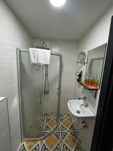 Bathroom 3, Reu De Hotel, Beyoğlu