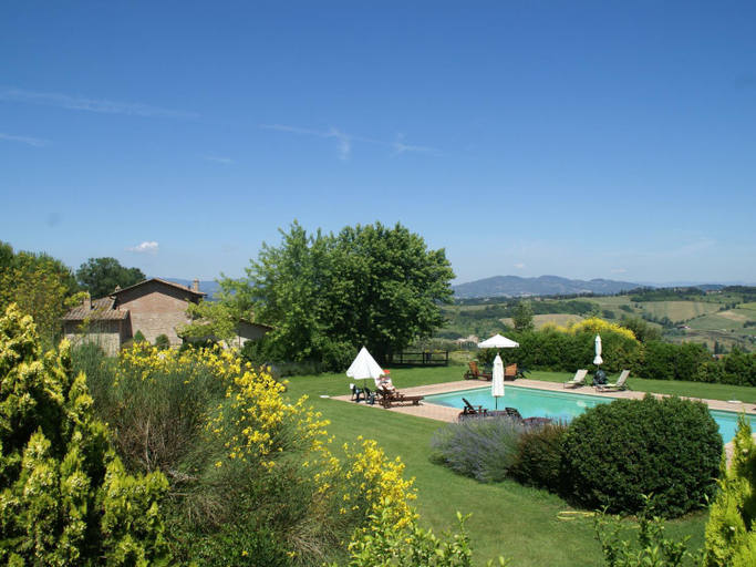 Others 4, Montone Houses, Perugia