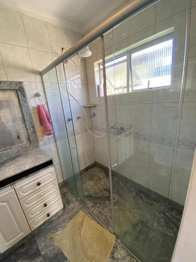 Shower 3, Republica Os Bartira, Ouro Preto