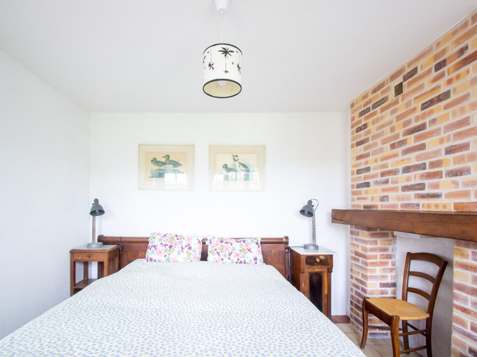 Bedroom 2, Holiday Home in Herisson near Lake, Allier