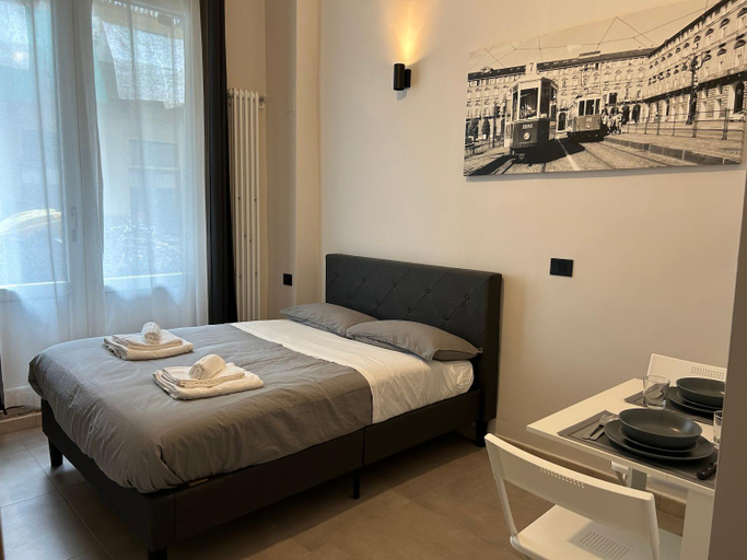 Others 3, Suites Baretti 2, Torino