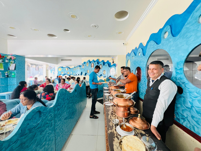 Food & Drinks 5, Hotel Samrat International, Sirohi