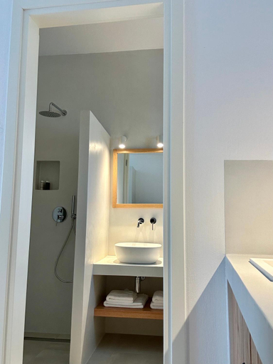 Others 2, Paris Studios & Apartment, Thessaly