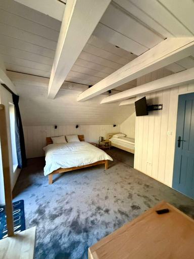 Bedroom 2, Oberza pod Zlotym Prosiakiem, Łowicz