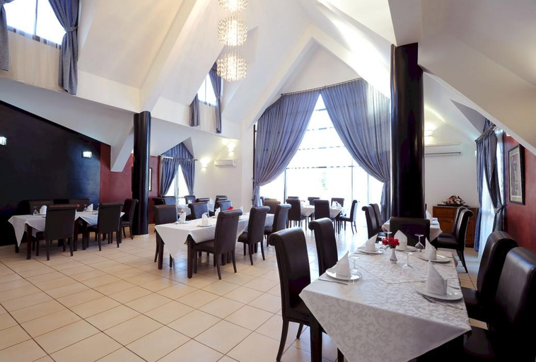 Food & Drinks 3, Farah Inn Ifrane, Ifrane