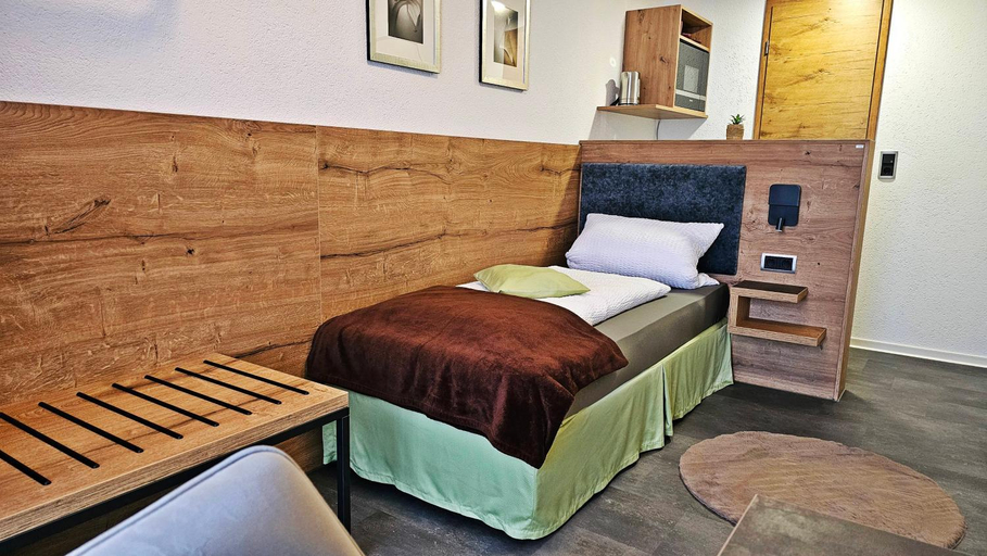 Others 4, Gasthof Alte Schule, Passau
