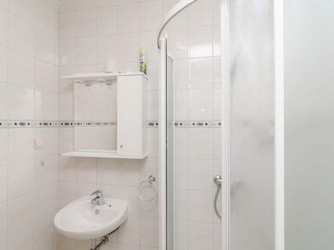 Bathroom, Apartments Skurla - One Bedroom Apartment with Terrace  A3, Mljet