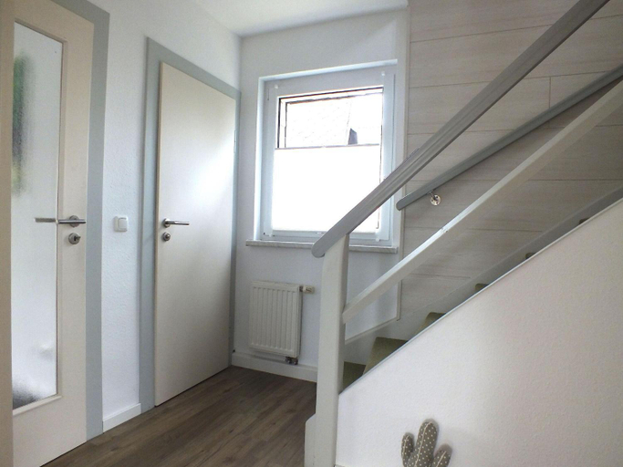 Others 4, Holiday Home in Lichtenau with Garden Bliss, Mittelsachsen