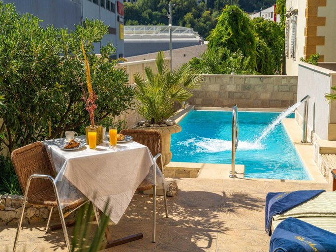 Sport & Beauty 2, Apartments Aura - Comfort Studio Apartment 2 with shared swimming pool, Dubrovnik