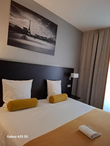 Bedroom 3, Hotel des Ecrivains, Paris